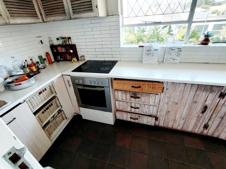 6 Bedroom Property for Sale in Abbotsford Eastern Cape